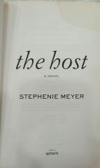 The Host - STEPHENIE MEYER