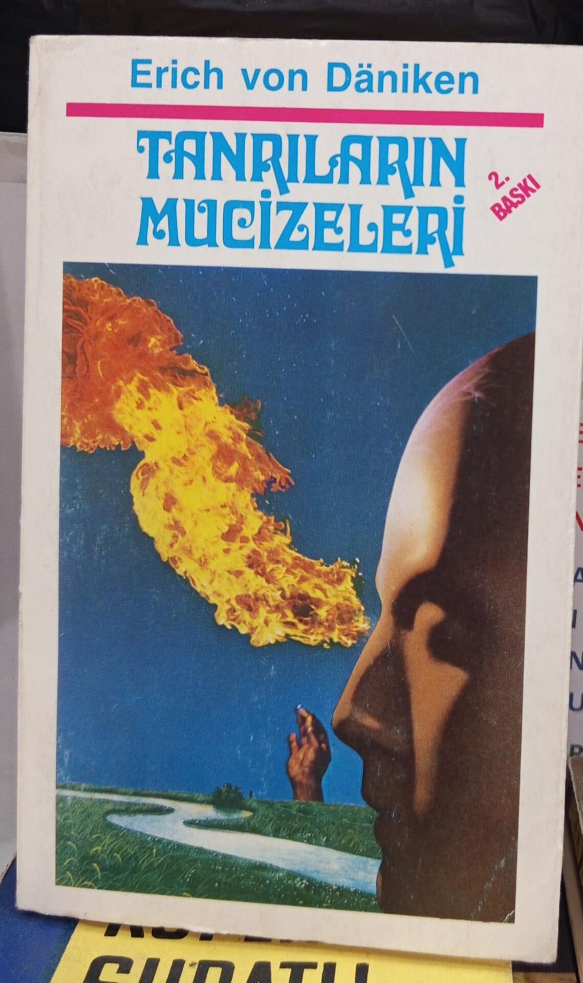 Tanrıların Mucizeleri - Erich Von Daniken 1990 Yılı Basım
