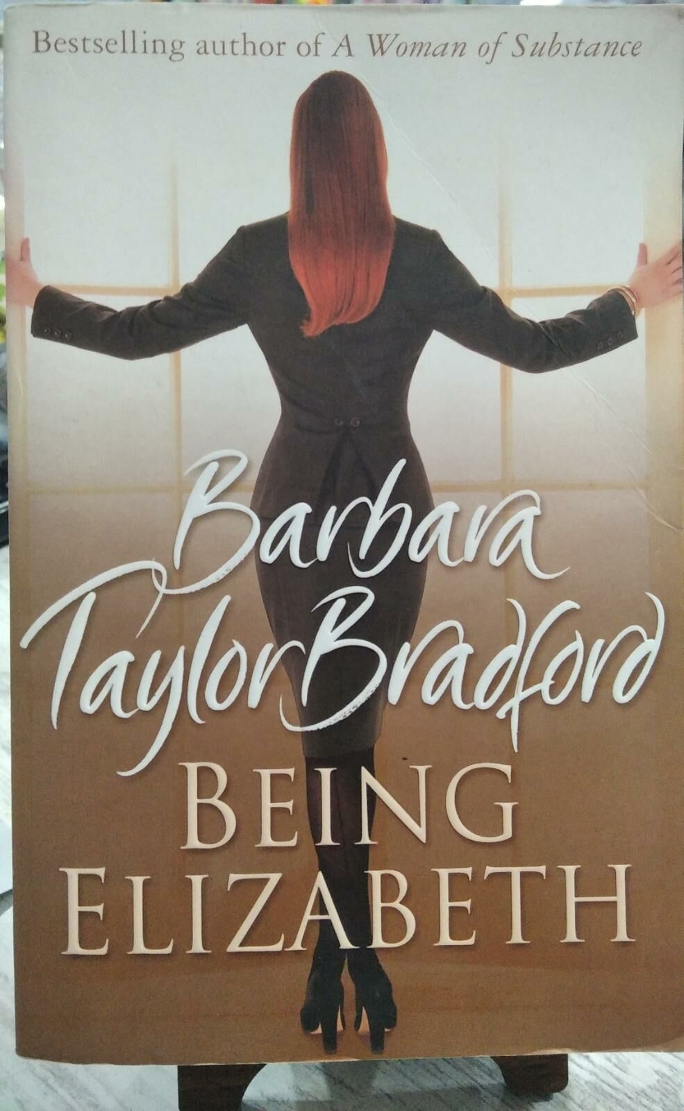 Barbara Taylor Bradford - BEING ELIZABETH