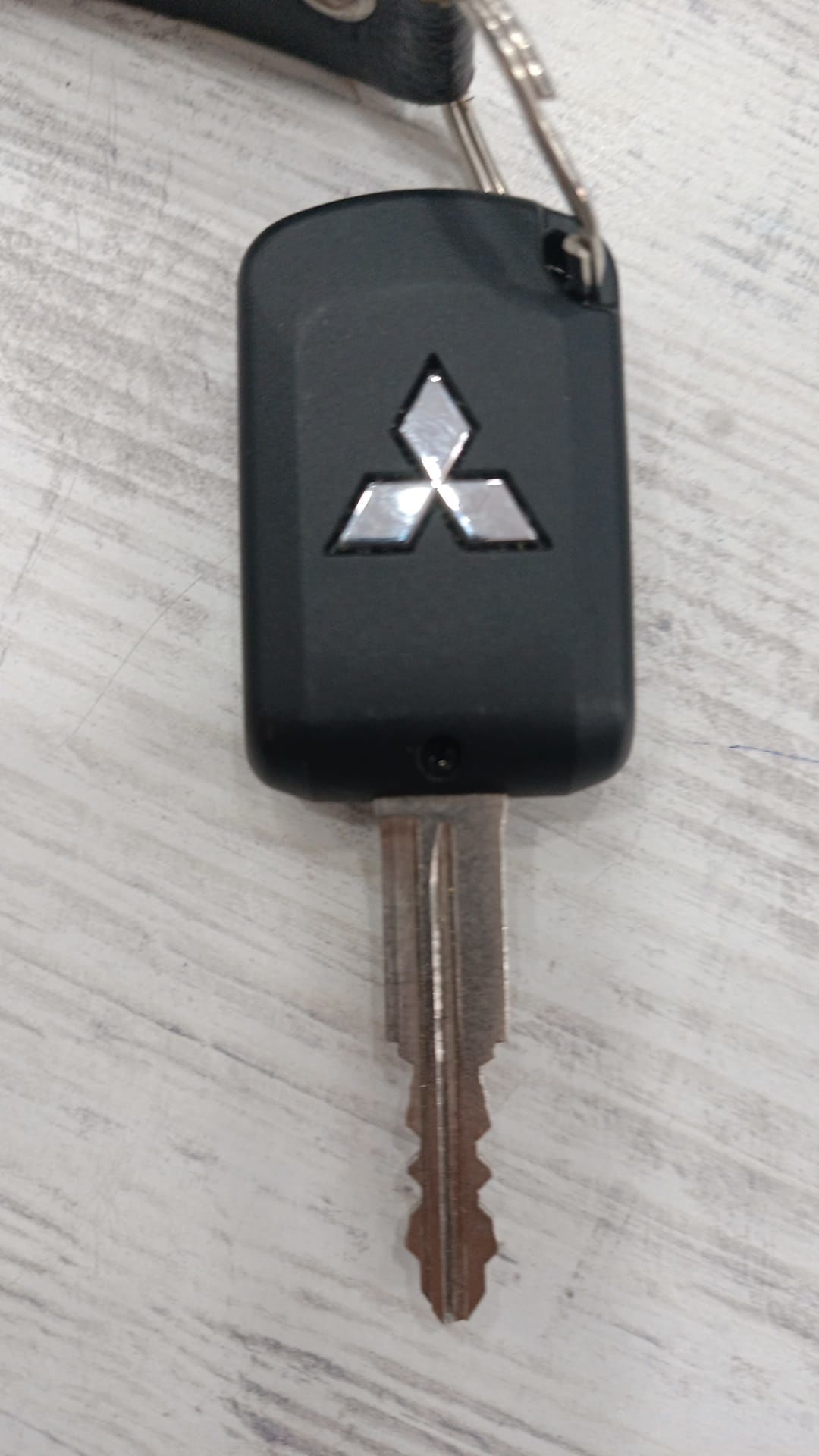 Mitsubishi Kontak Anahtar