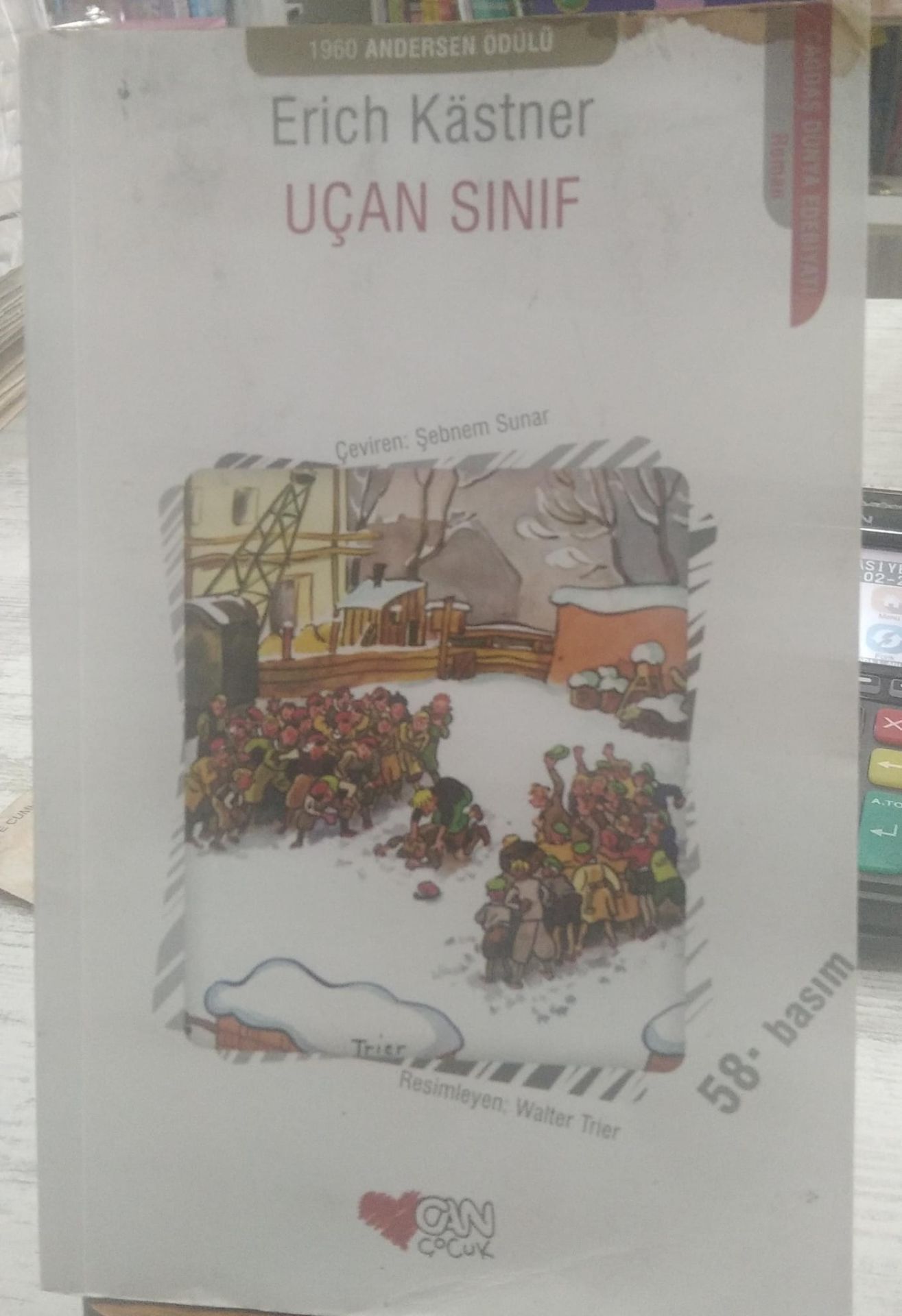 Uçan Sınıf - Erich Kastner / 2.EL