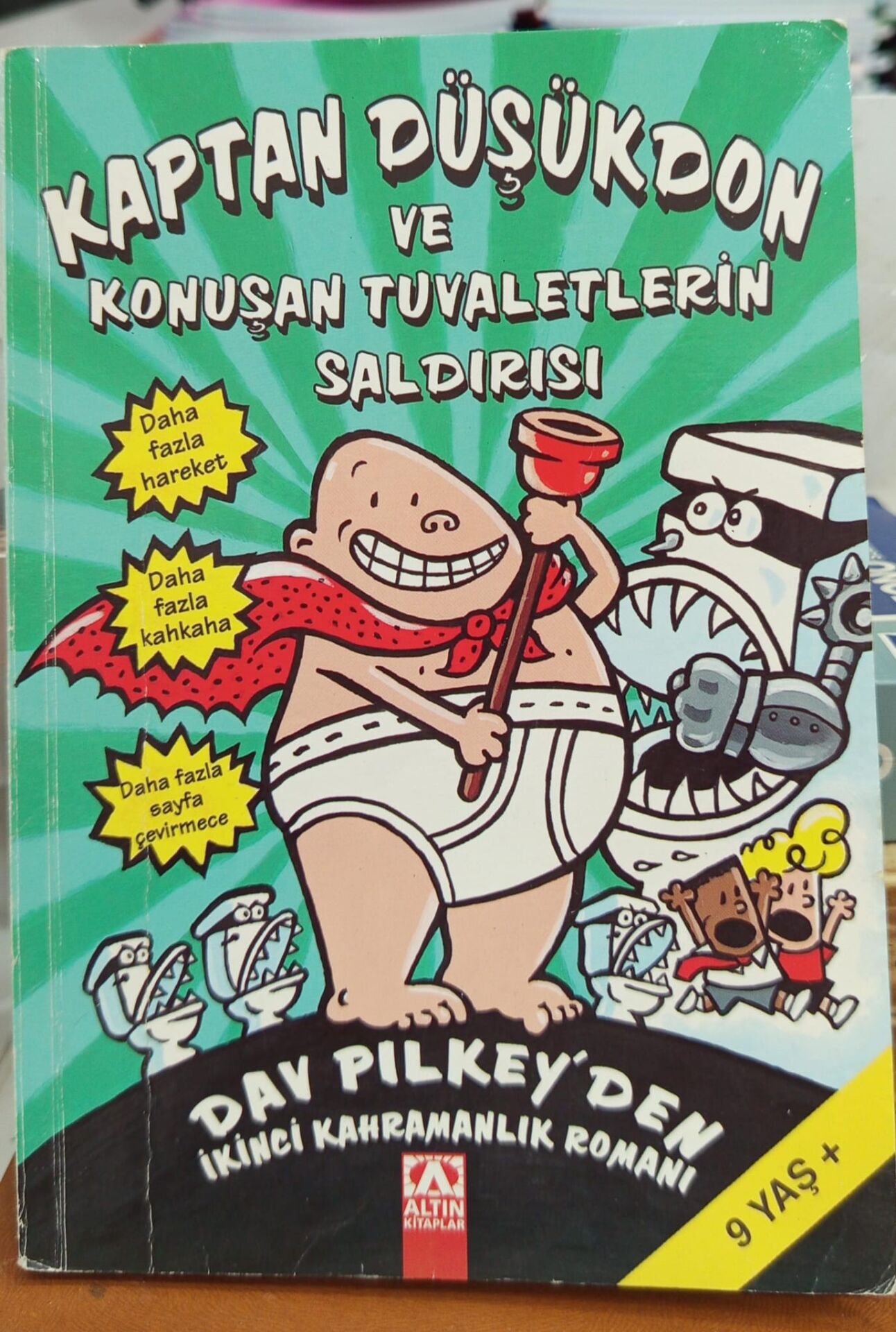 Kaptan Düşükdon - Konuşan Tuvaletlerin Saldırısı