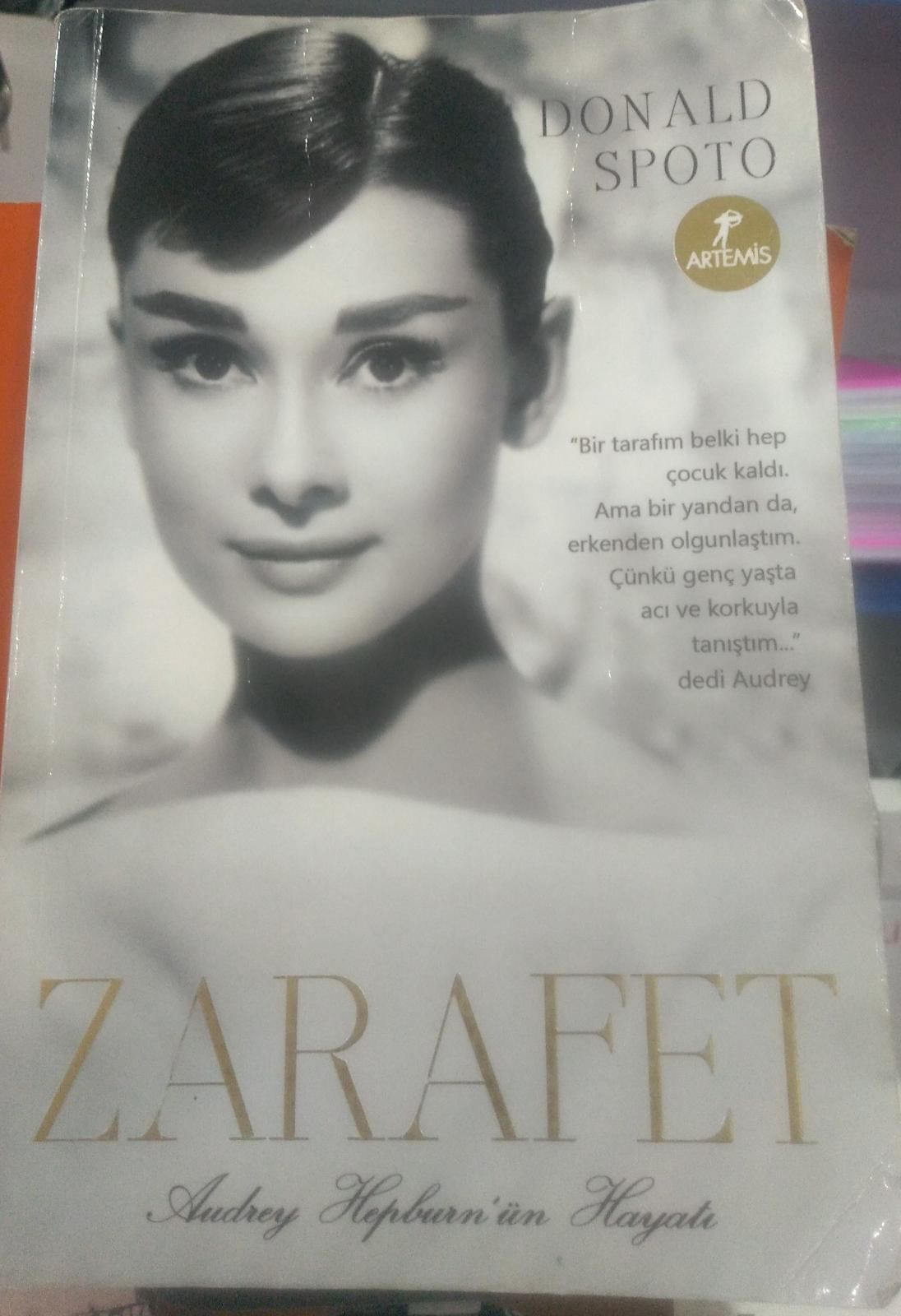 Zarafet - Audrey Hepburn'ün Hayatı