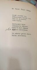 Arif Nihat Asya - Bir Bayrak Rüzgar Bekliyor - 1945 İlk Baskı