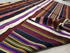 El Dokuma Antika Kilim