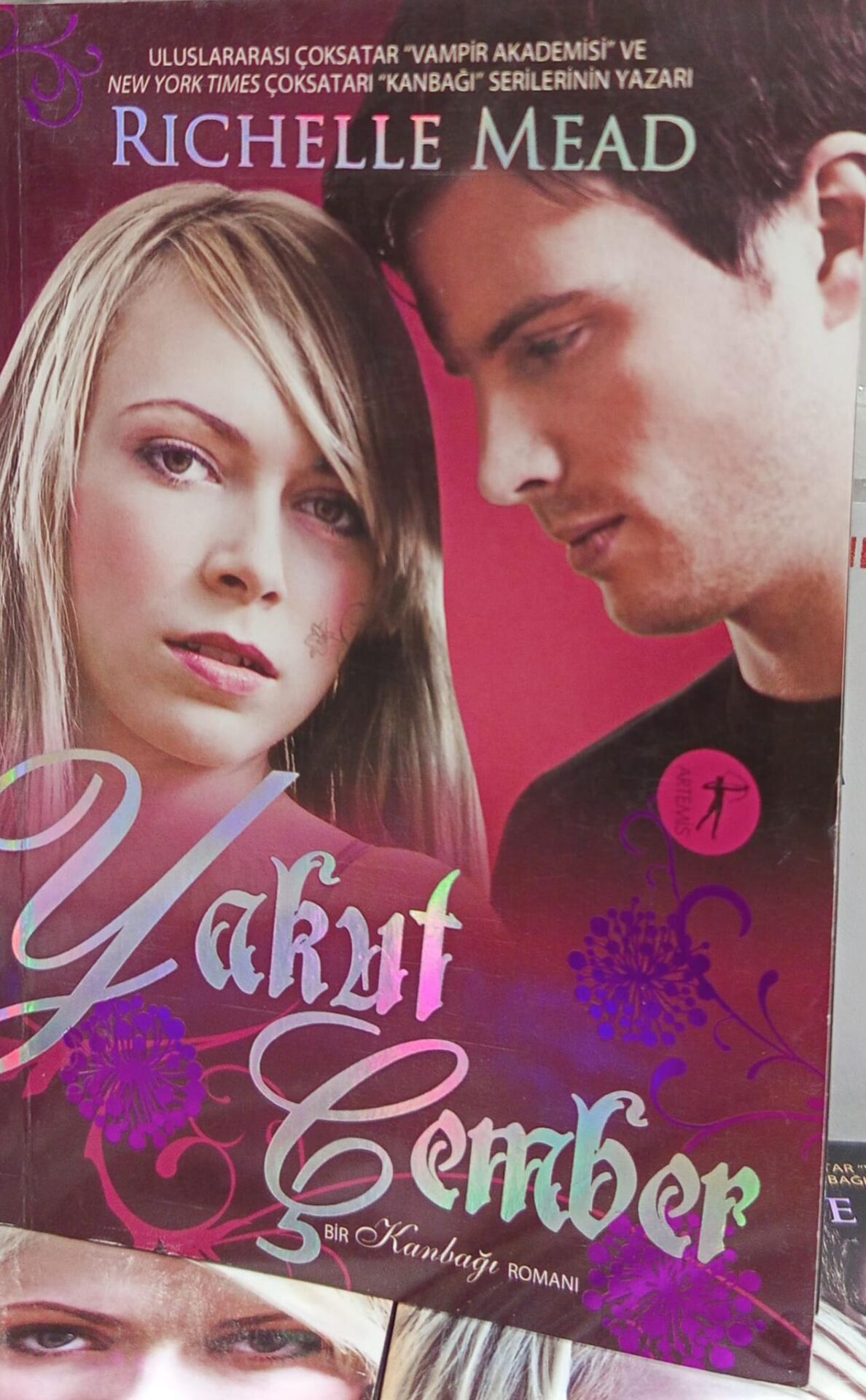 Yakut Çember - Richelle Mead
