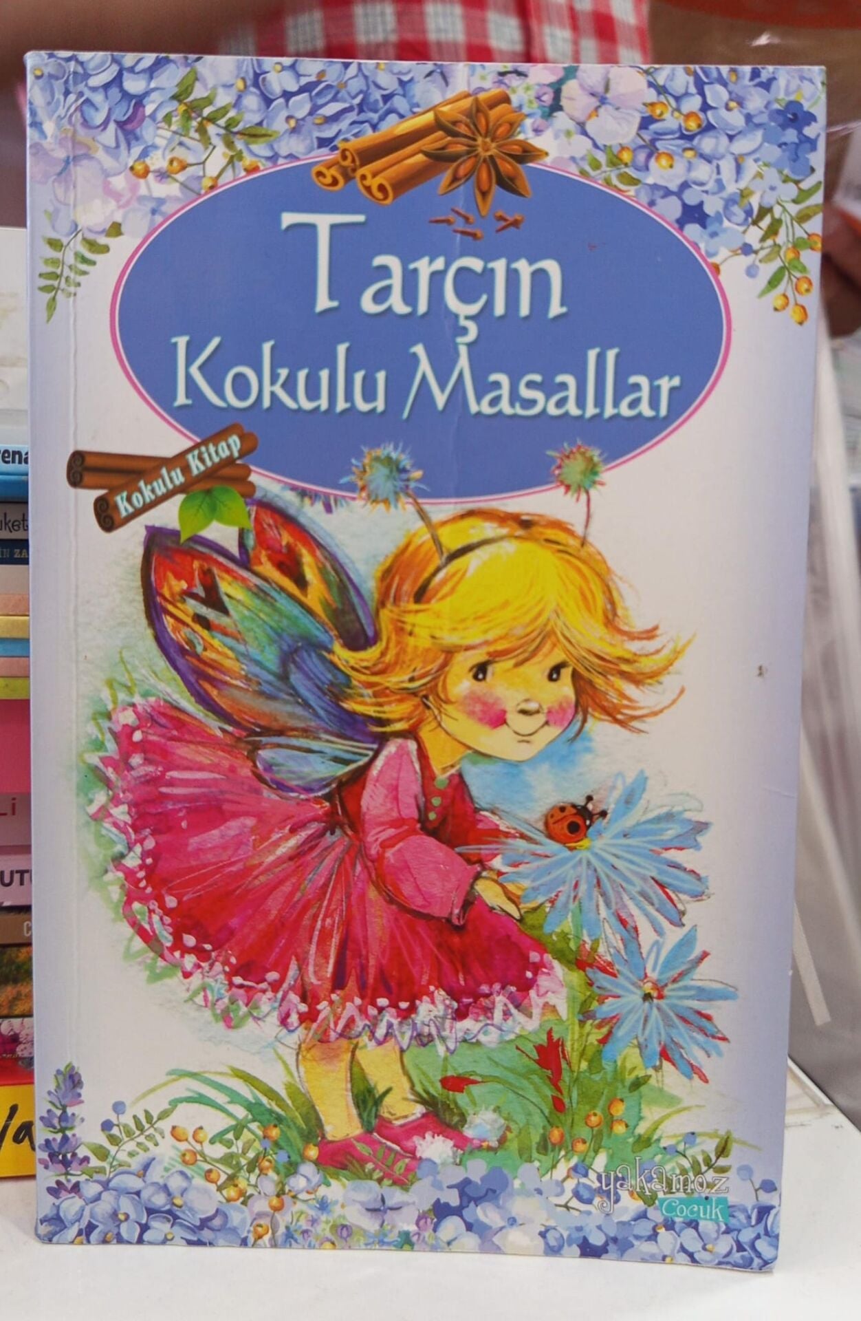 Tarçın Kokulu Masallar - Yakamoz Yayınevi
