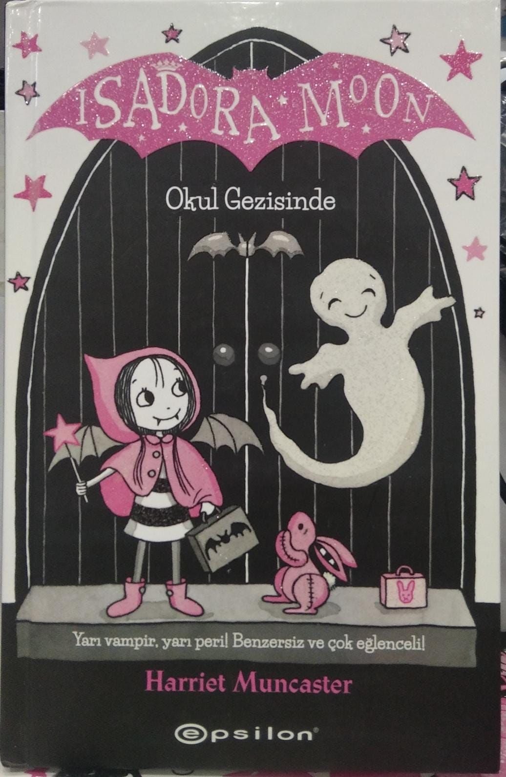 Isadora Moon - Okul Gezisinde - Harriet Muncaster