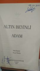 Altın Beyinli Adam - (Seçme Hikayeler)
