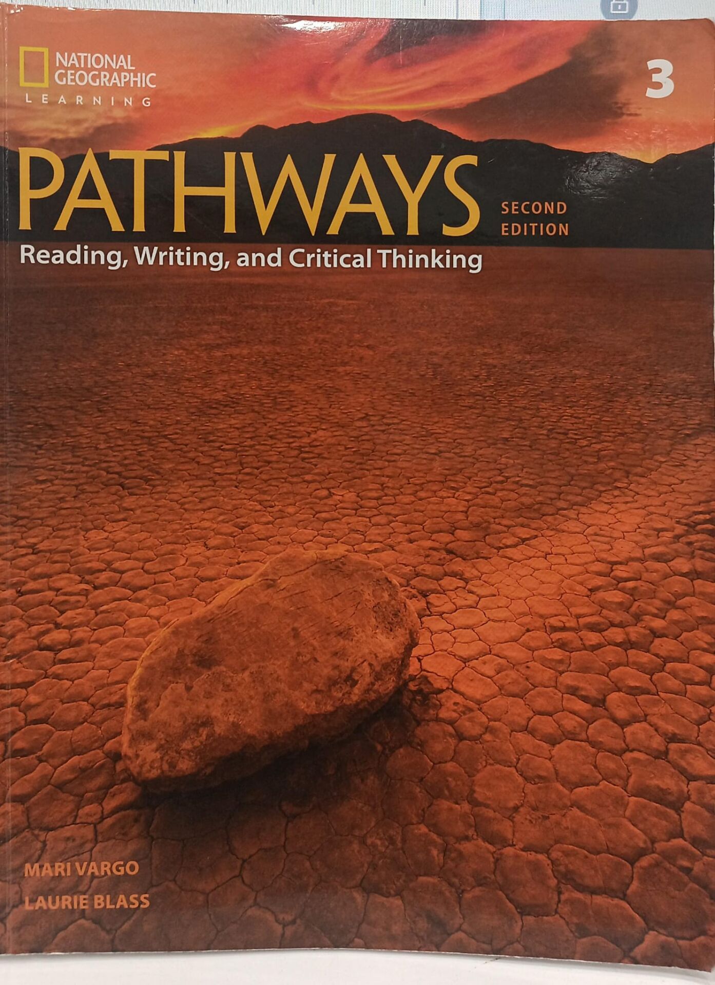 Pathways - Reading, Writing, and Critical Thinking 3 / 2.EL
