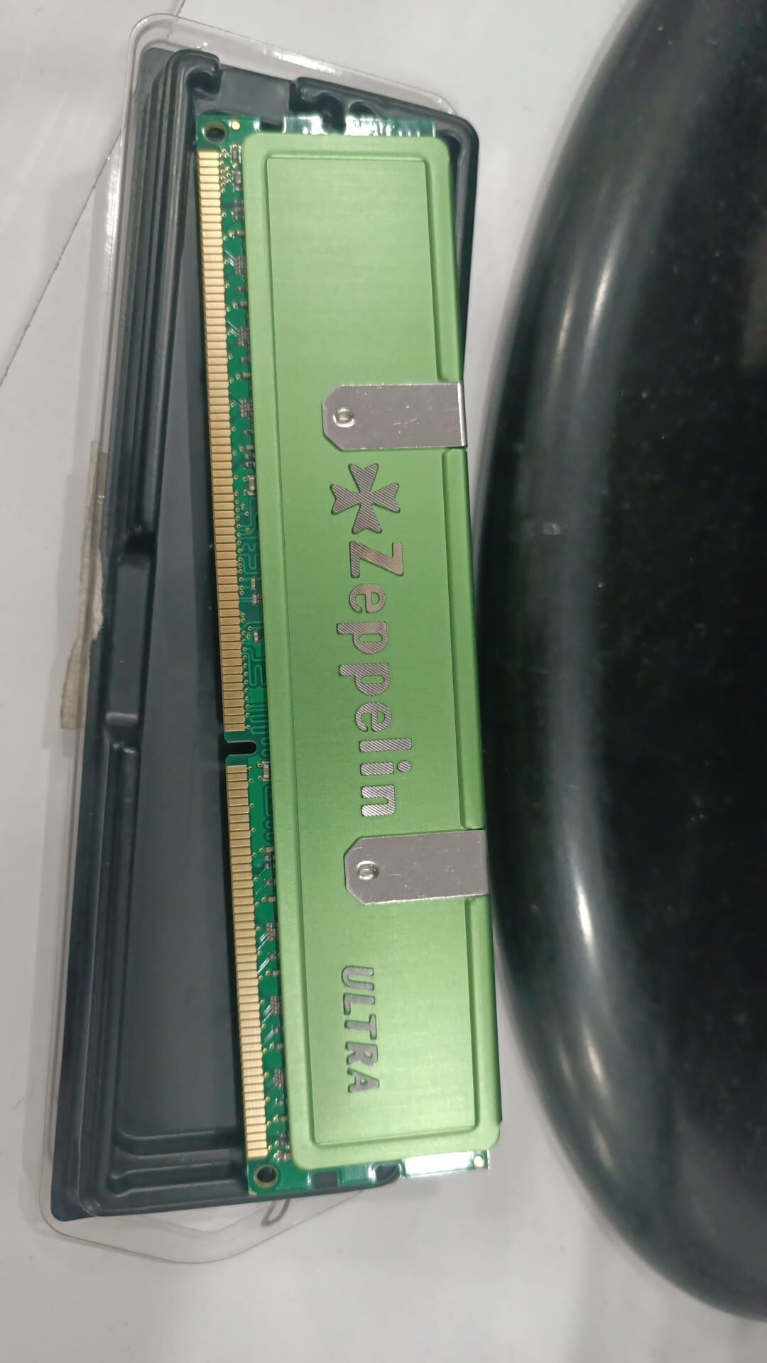 Zeppelin Ultra 2048 PC1333 DDR3 RAM