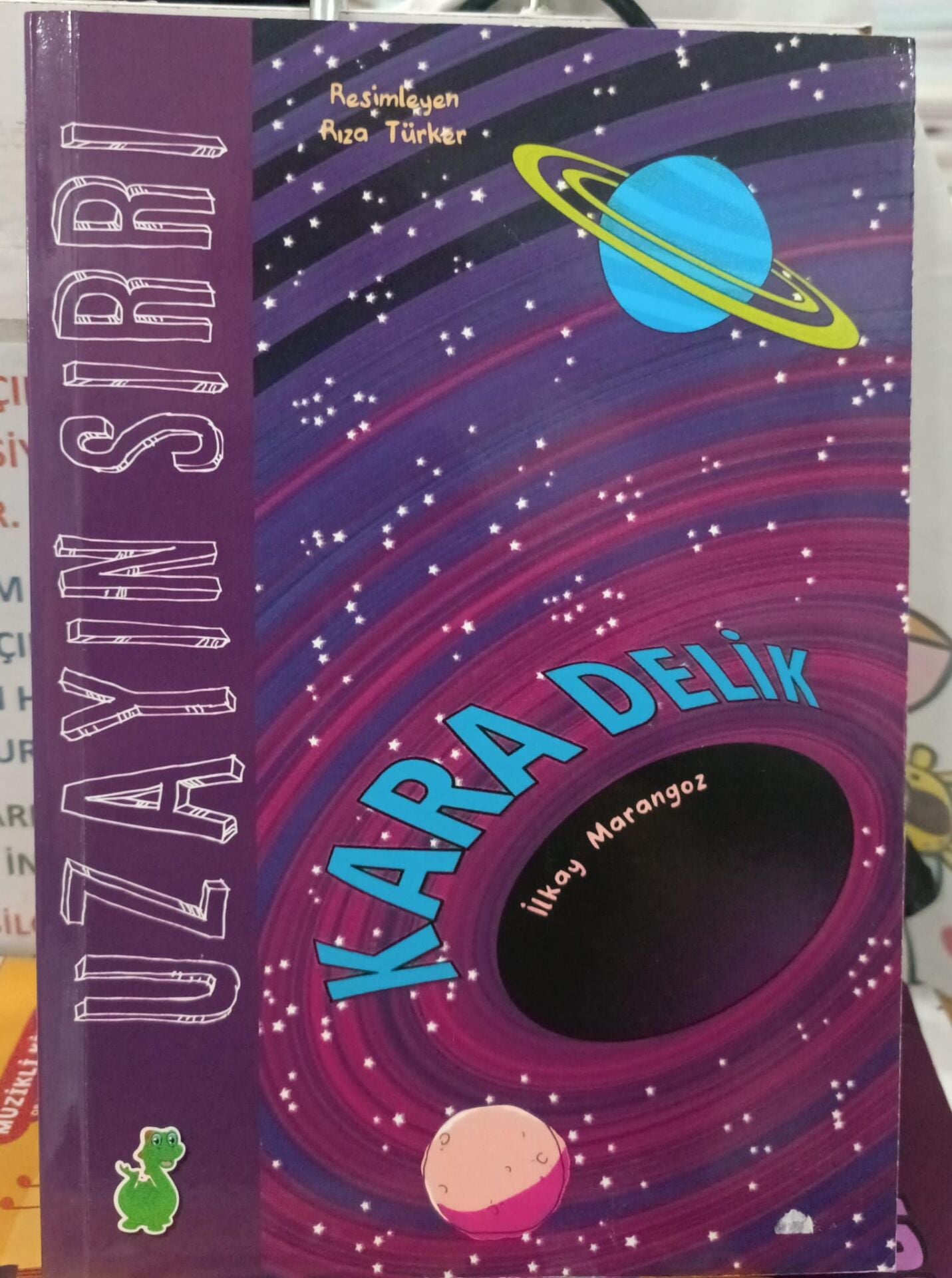 Uzayın Sırrı  Kara Delik - İlkay Marangoz