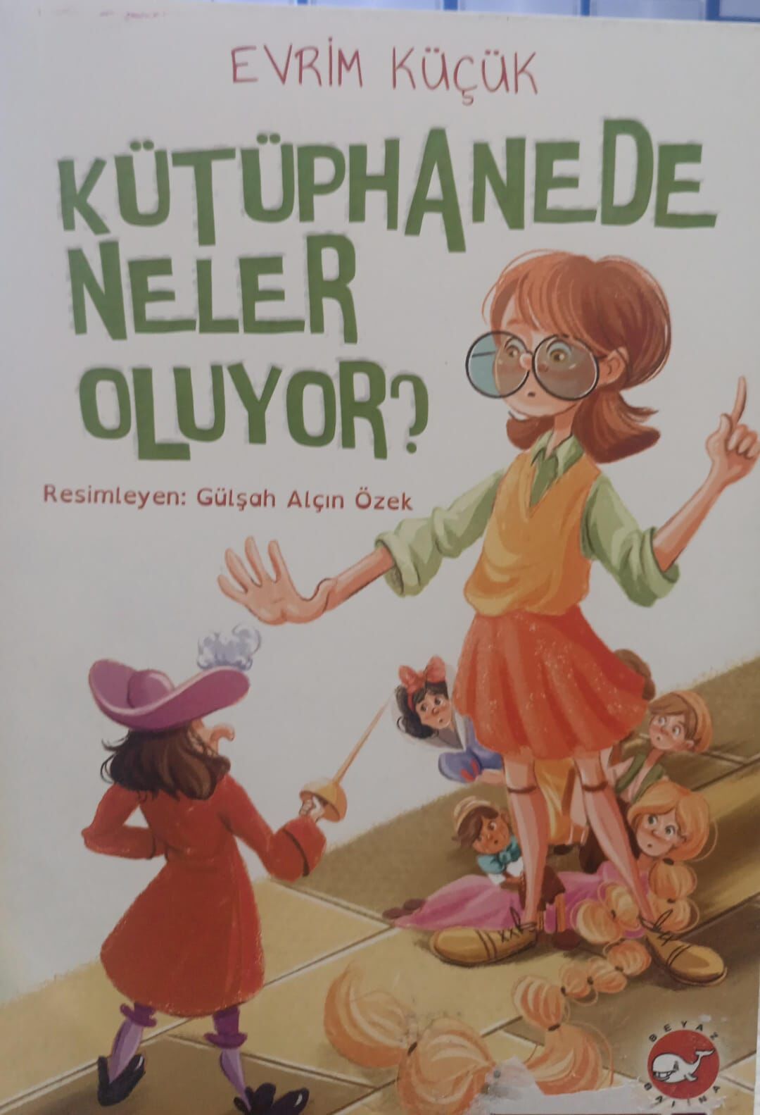 Kütüphanede Neler Oluyor - Evrim Küçük