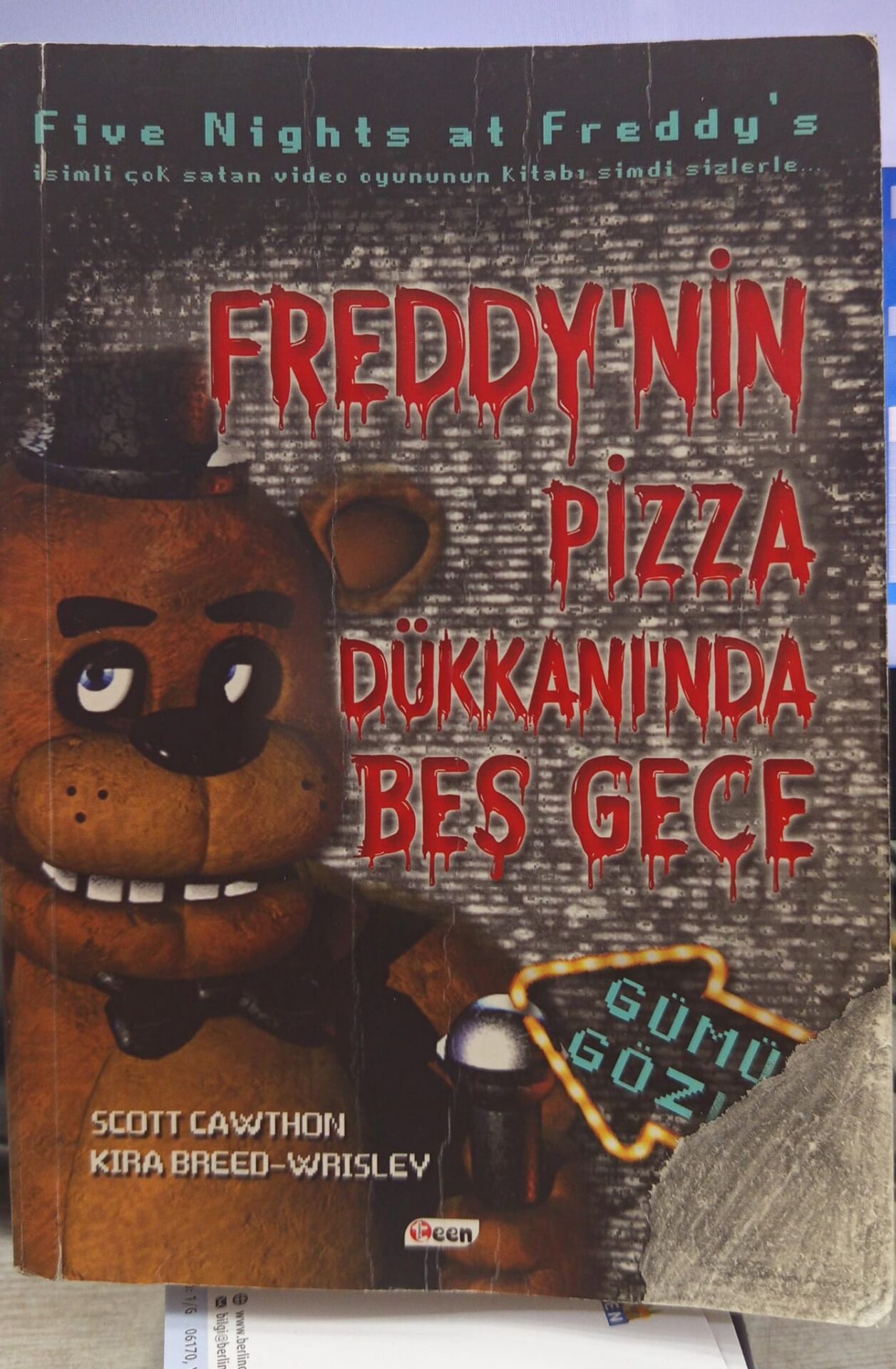 Freddy’nin Pizza Dükkanında Beş Gece : Gümüş Gözler - Scott Cawthon