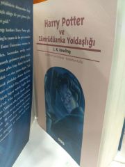 HARRY POTTER VE ZÜMRÜDÜ ANKA YOLDAŞLIĞI