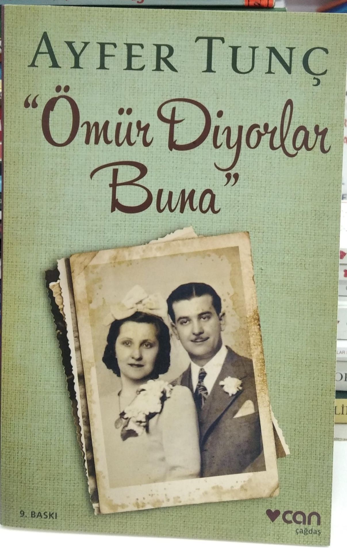 Ömür Diyorlar Buna - Ayfer Tunç