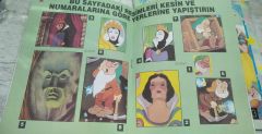 Pamuk Prenses ve 7 Cüceler Resim - Kes Yapıştırmalı