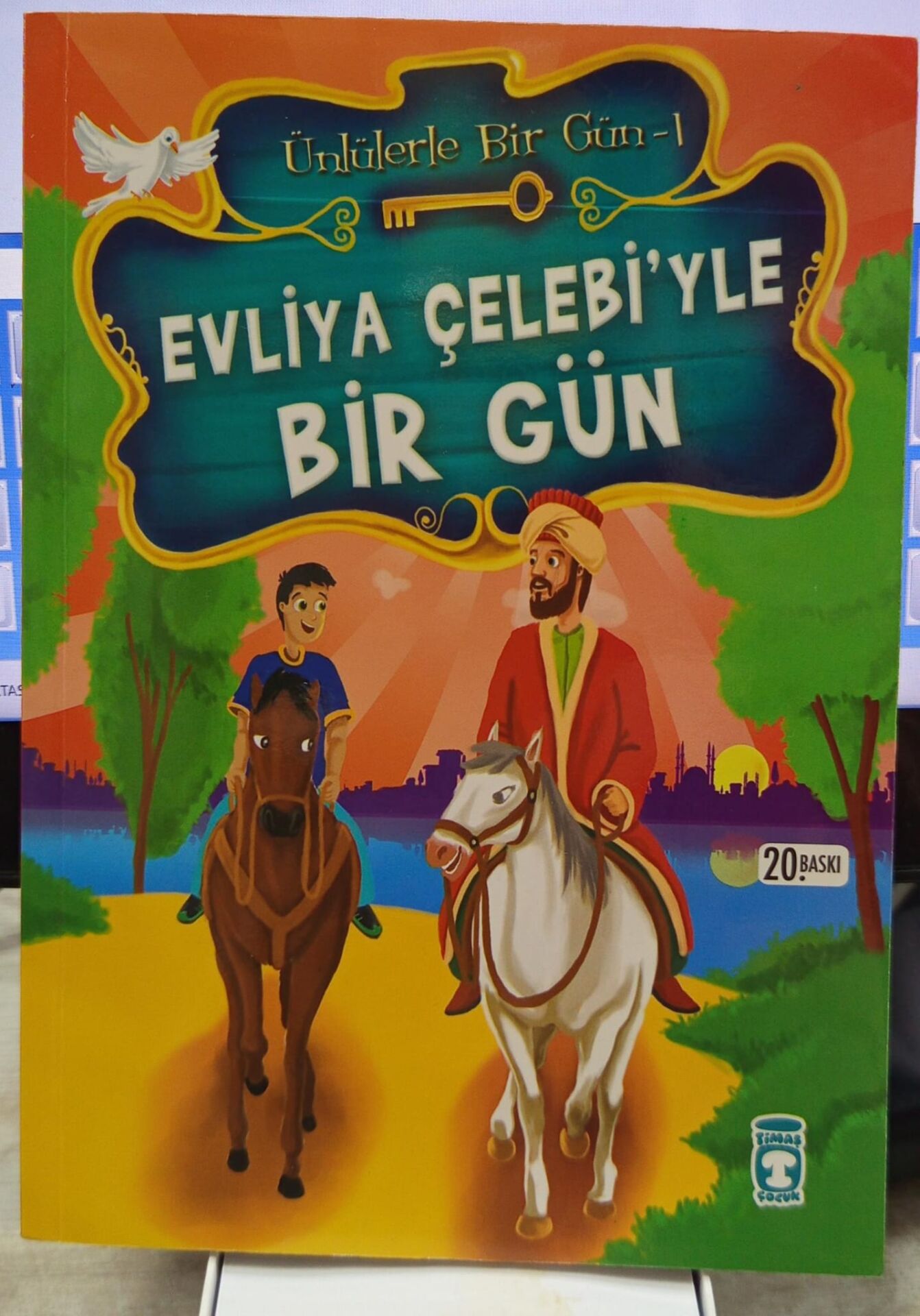 Evliya Çelebi’yle Bir Gün Ünlülerle Bir Gün - Mustafa Orakçı