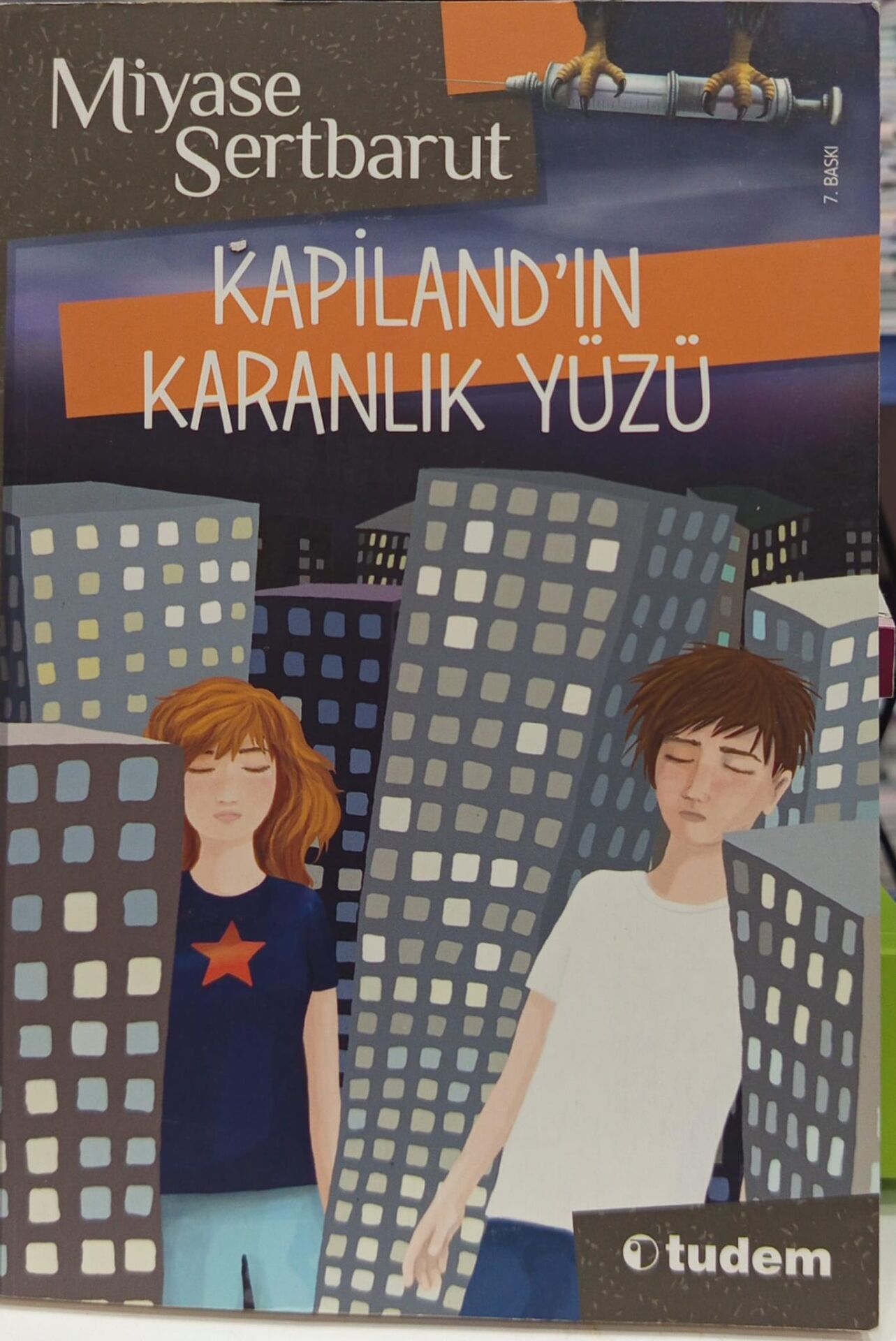 Kapiland'ın Karanlık Yüzü - Miyase Sertbarut