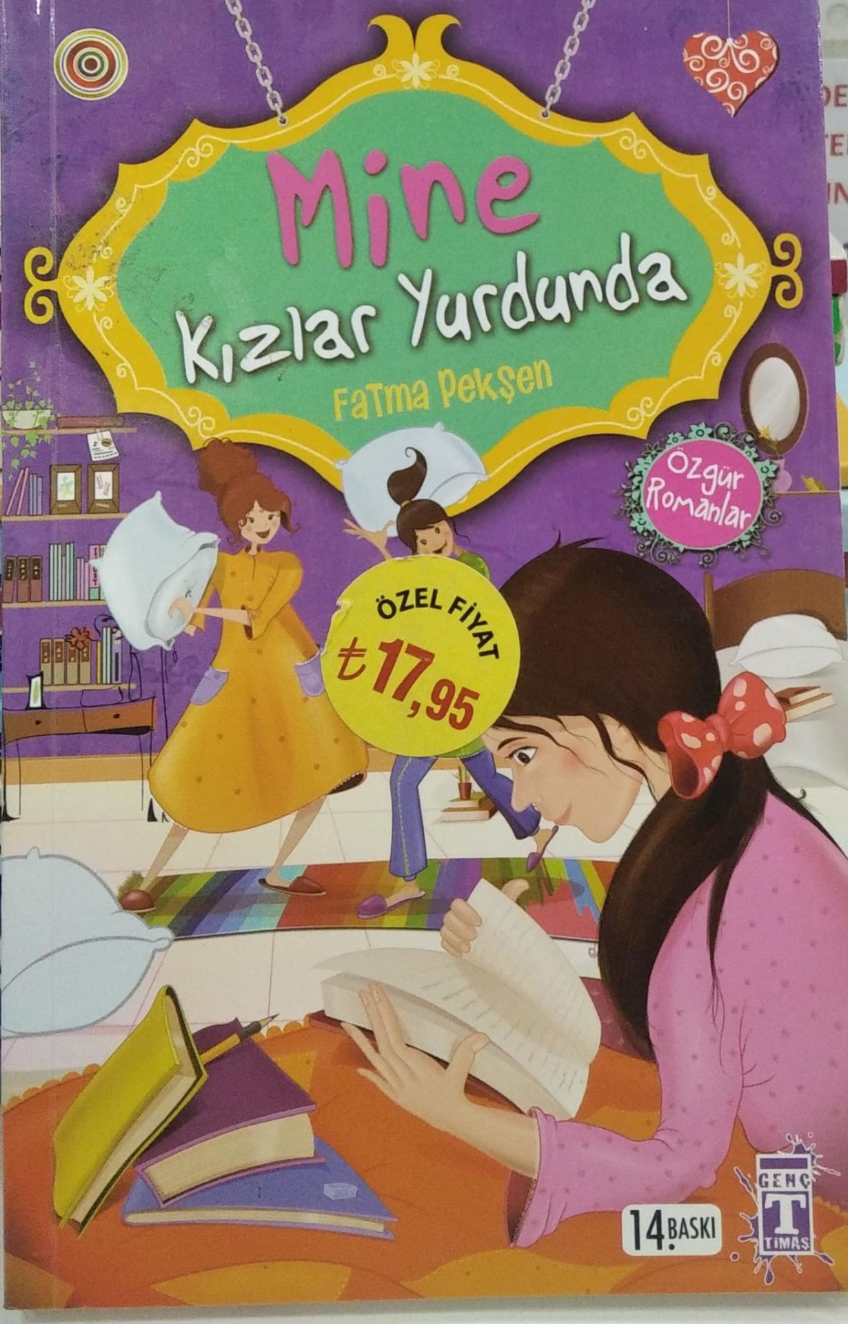 Mine Kızlar Yurdunda - Fatma Pekşen