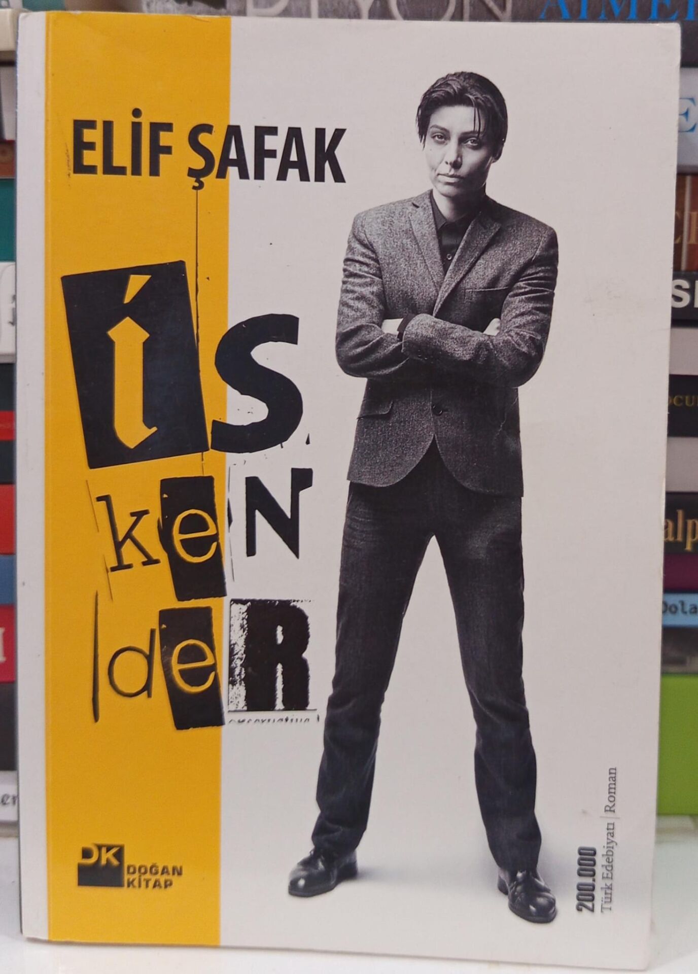 İskender - Elif Şafak