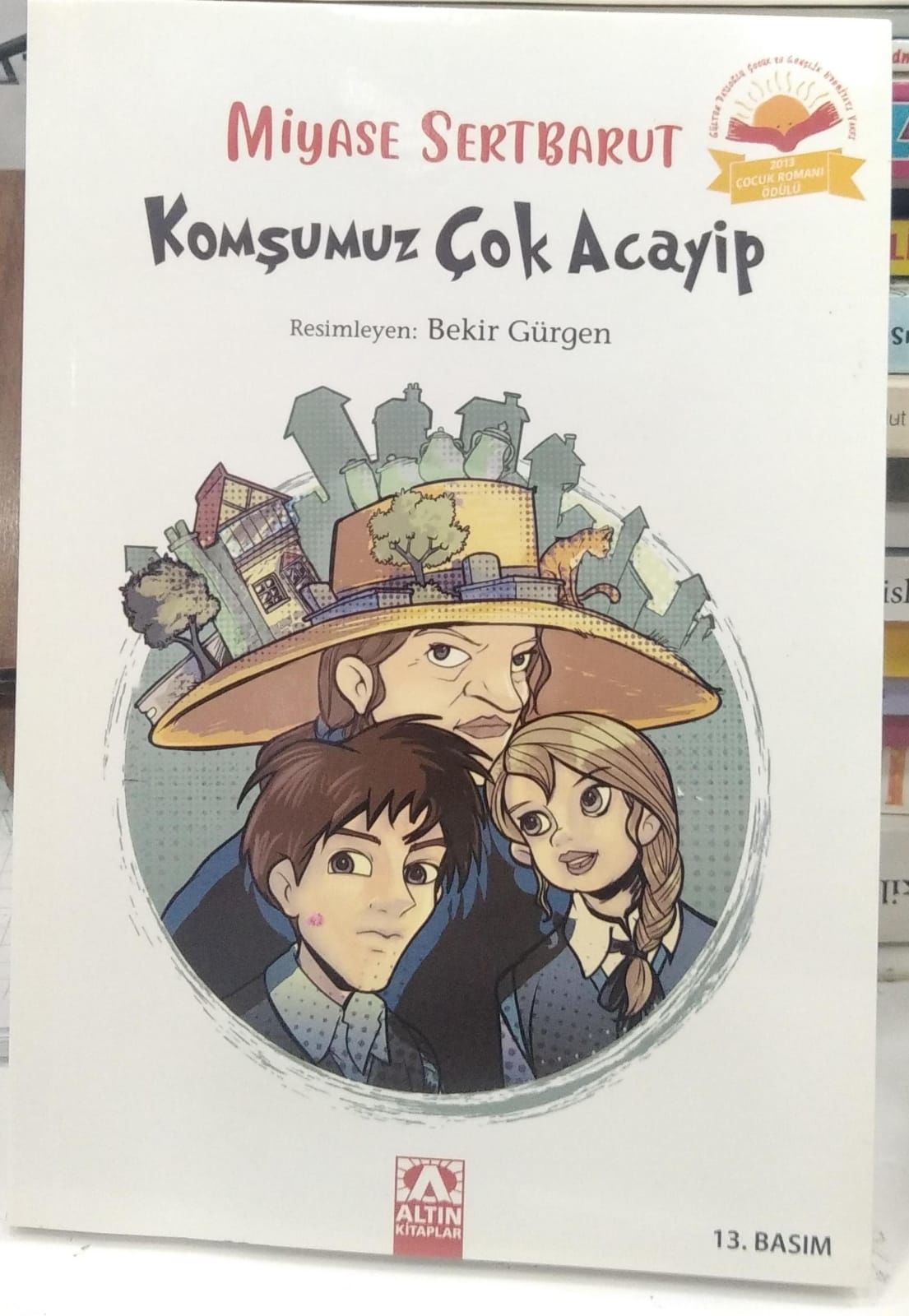 Komşumuz Çok Acayip - Miyase Sertbarut