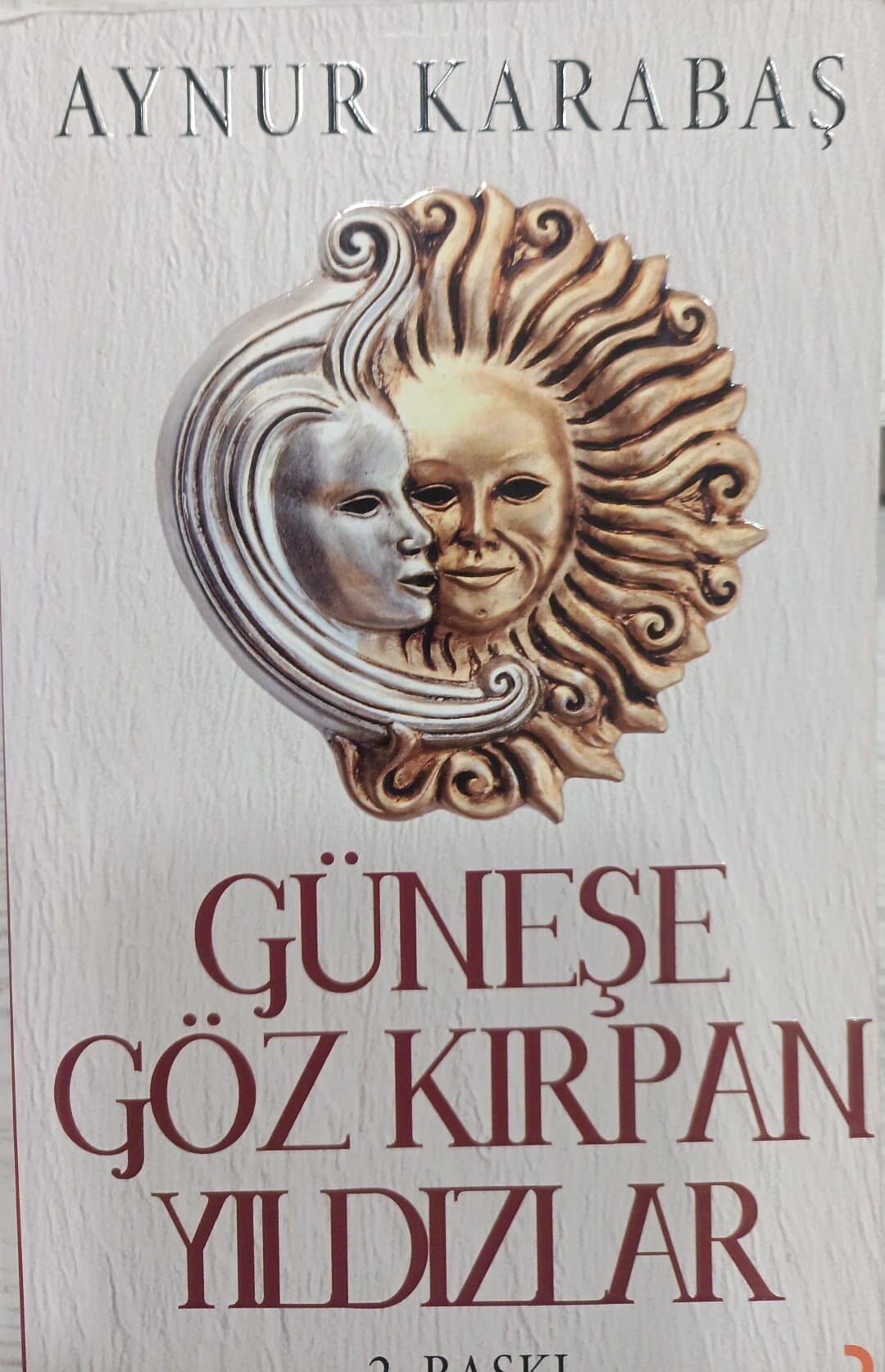 Güneşe Göz Kırpan Yıldızlar - Aynur Karabaş