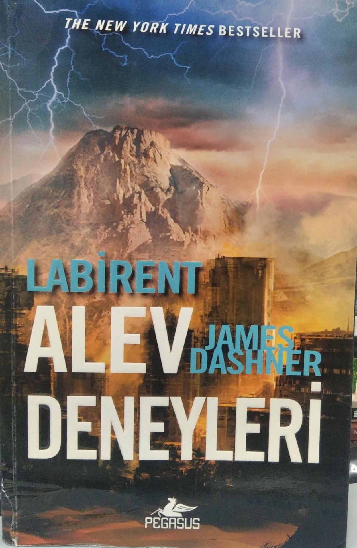 Labirent - Alev Deneyleri / James Dashner
