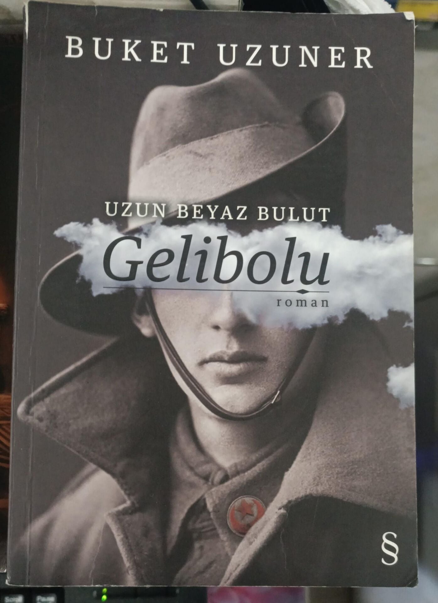 Uzun Beyaz Bulut Gelibolu - Buket Uzuner