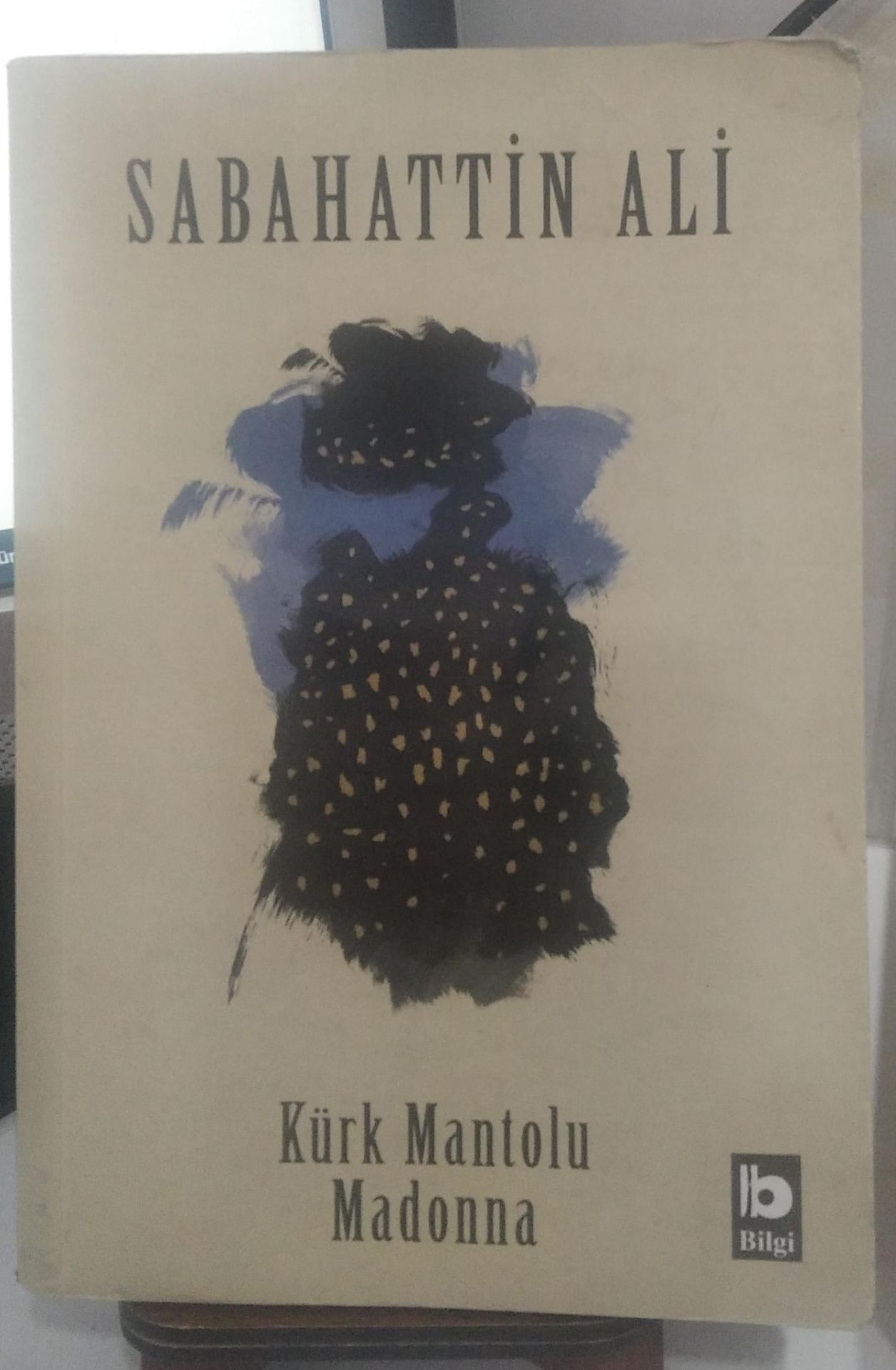 Kürk Mantolu Madonna - Sabahattin Ali