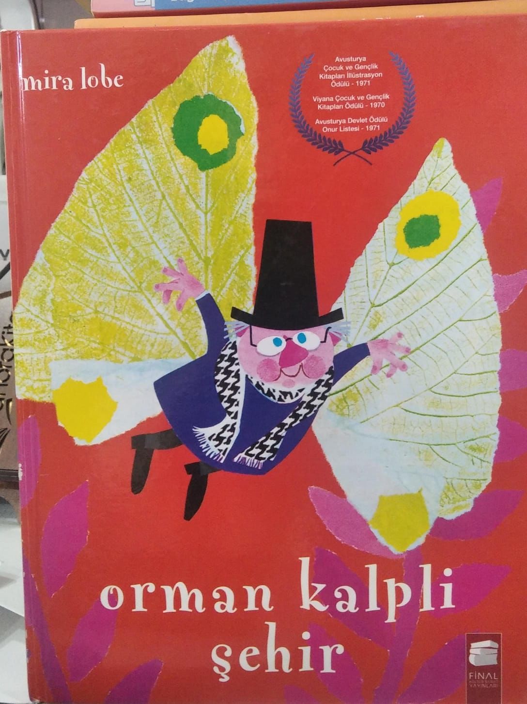 Orman Kalpli Şehir -  Mira Lobe