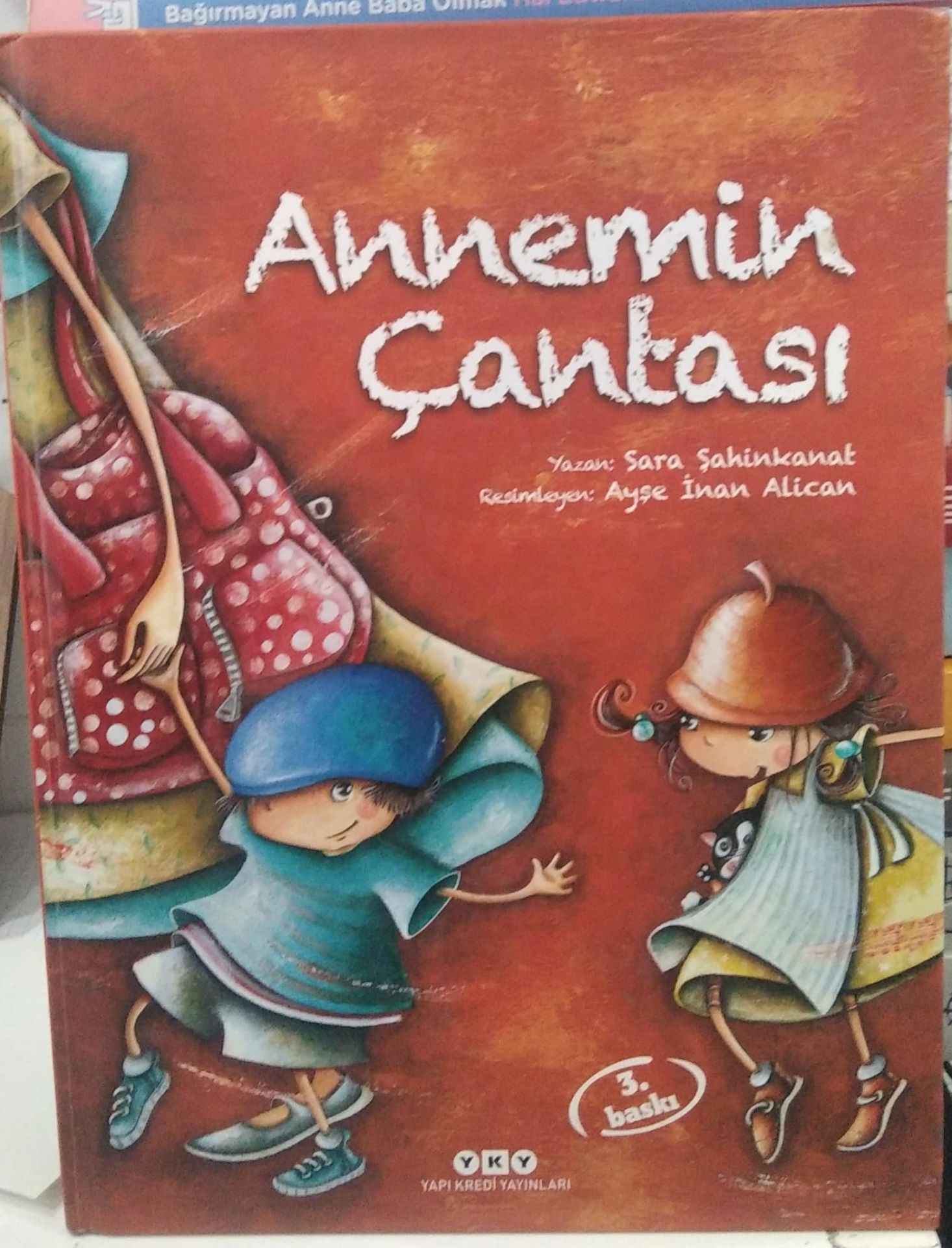 Annemin Çantası - Sara Şahinkanat