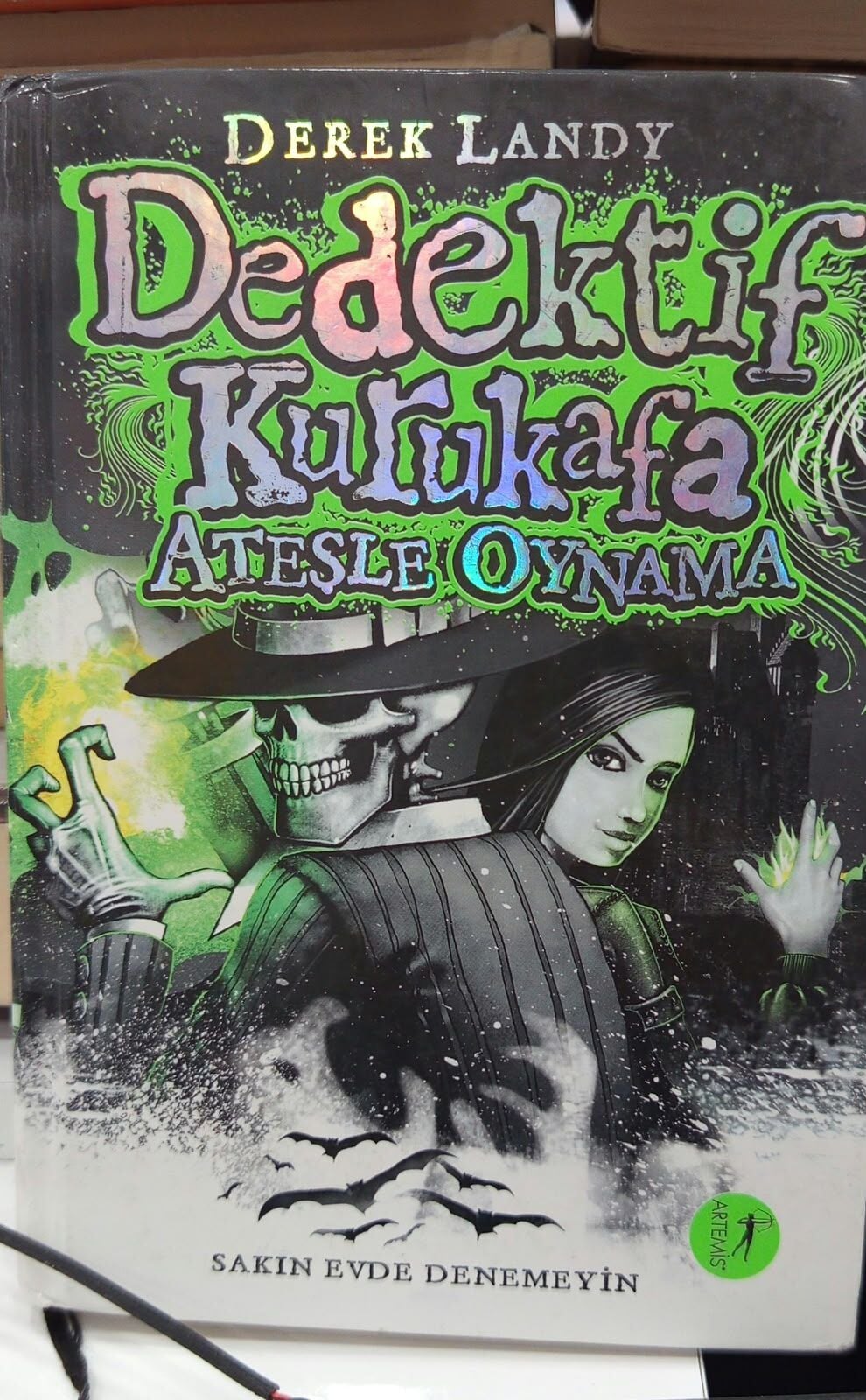 Dedektif Kurukafa - Ateşle Oynama - Derek Landy
