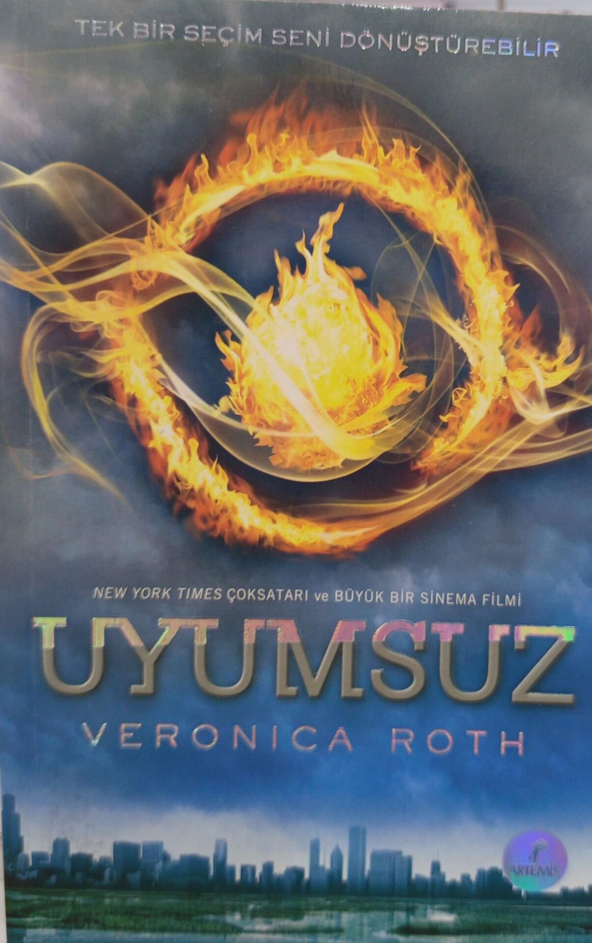 Uyumsuz - Veronica Roth
