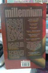 Ejderha Dövmeli Kız - 1.Kitap - 2 EL