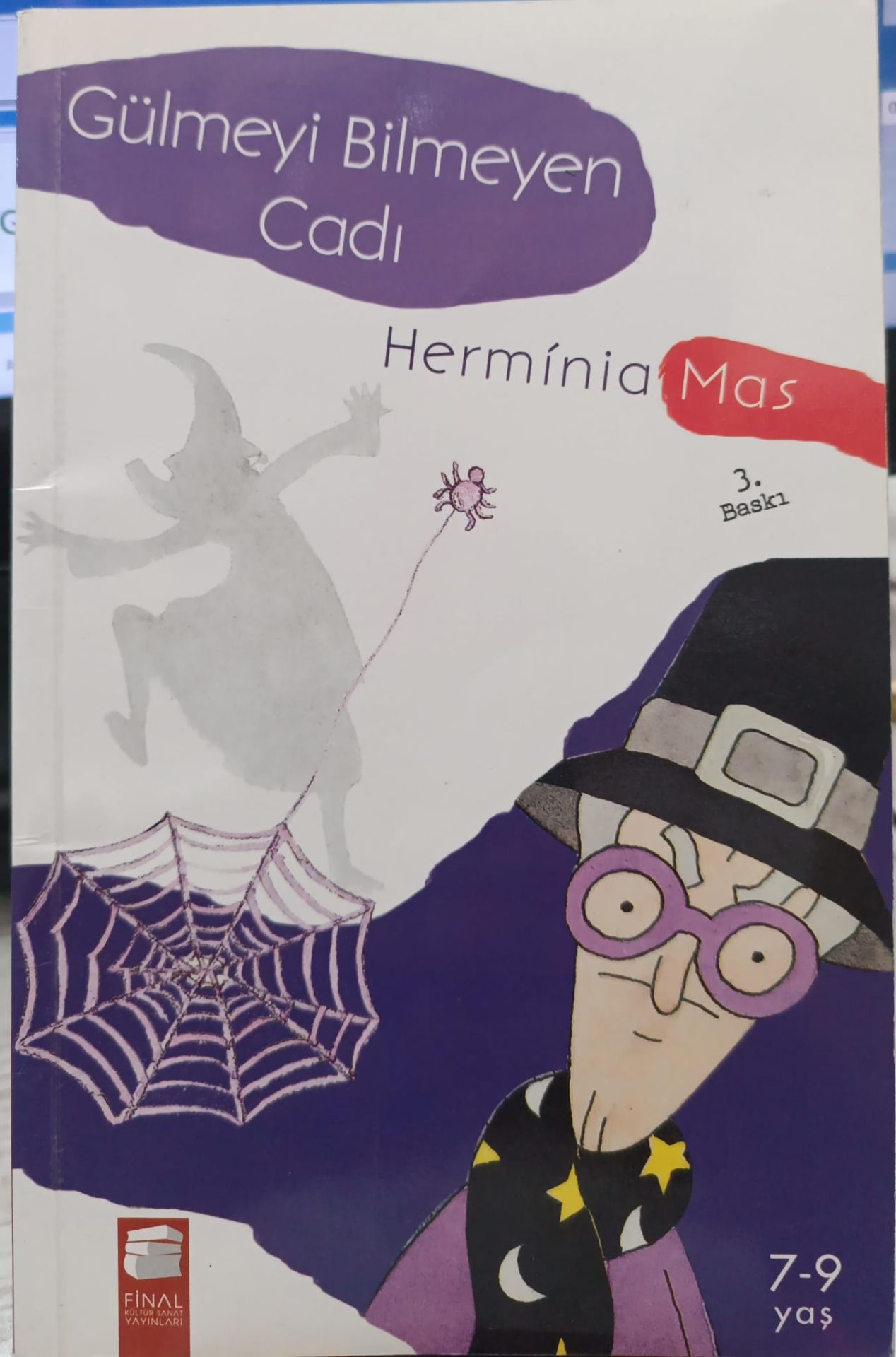 Gülmeyi Bilmeyen Cadı - Herminia Mas