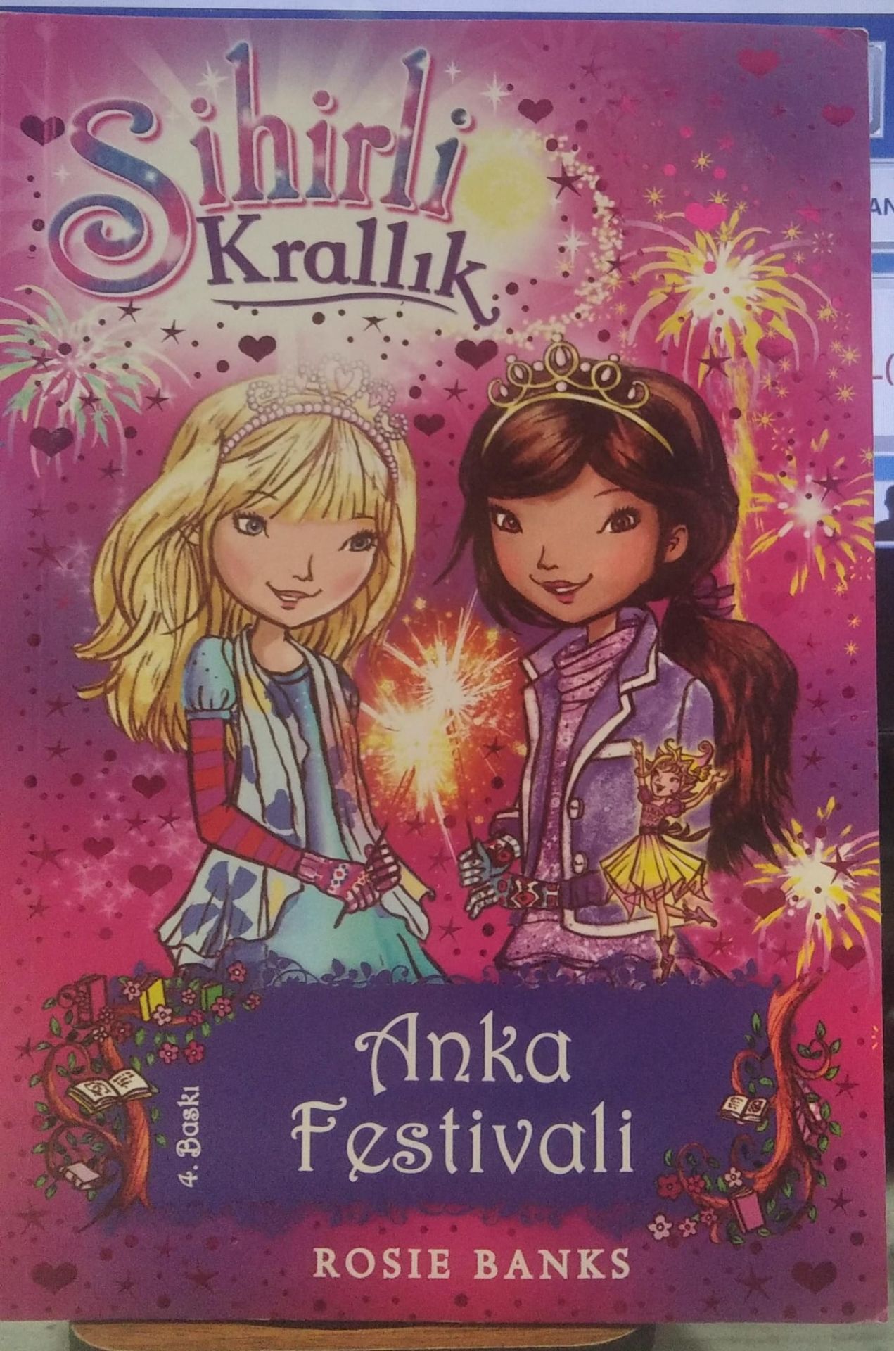 Sihirli Krallık - 16 : Anka Festivali / Rosie Banks