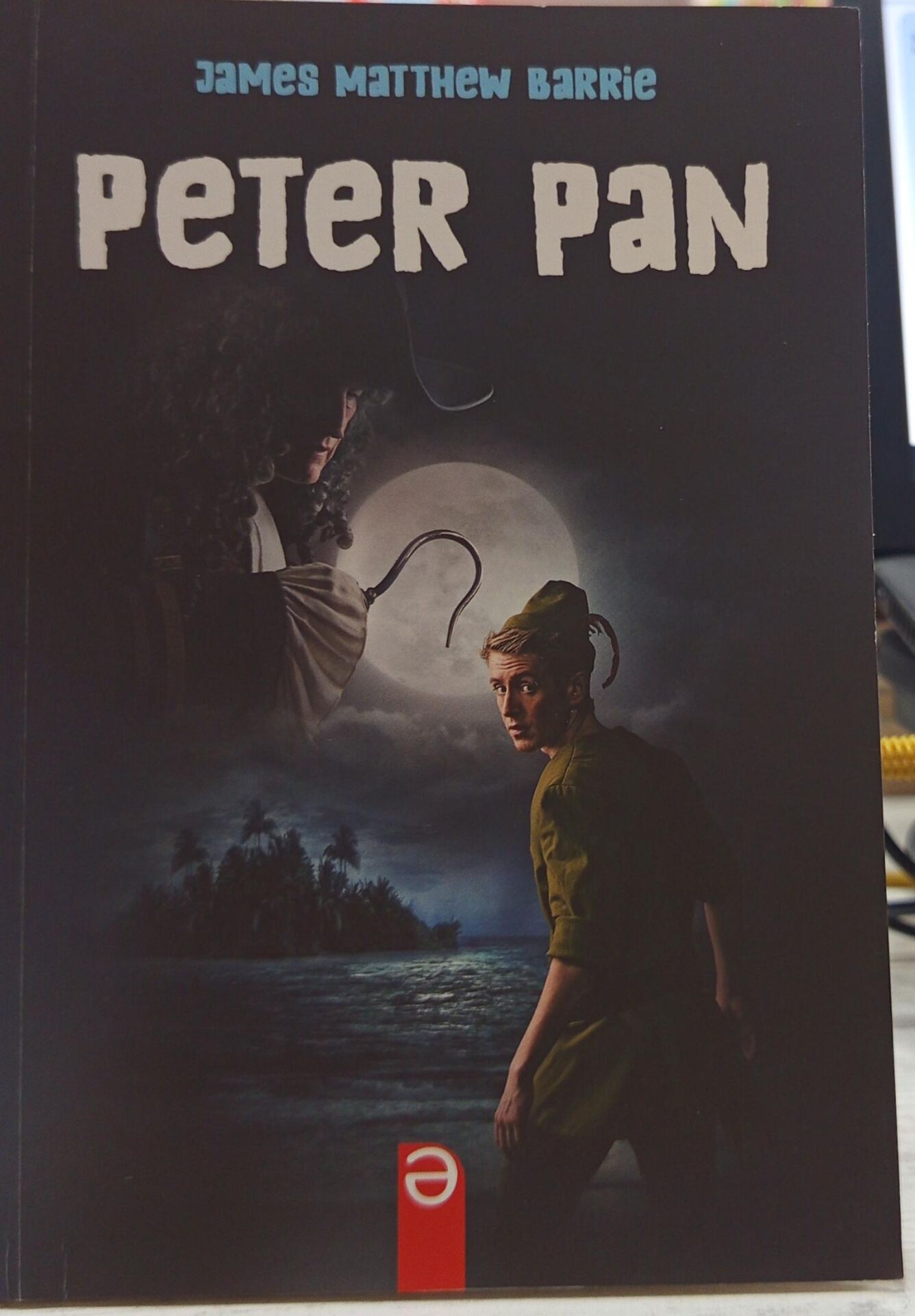 Peter Pan - James Matthew Barrie
